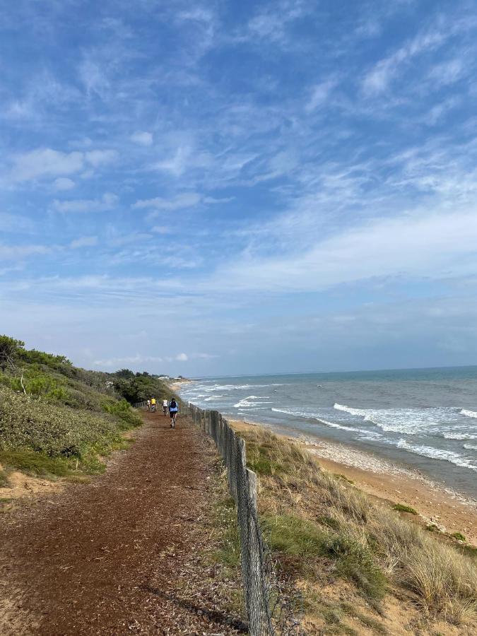 Villa Paulownia - A 1,2Km Des Plages - Tout Confort Au Coeur Du Bourg 滨海雅尔 外观 照片